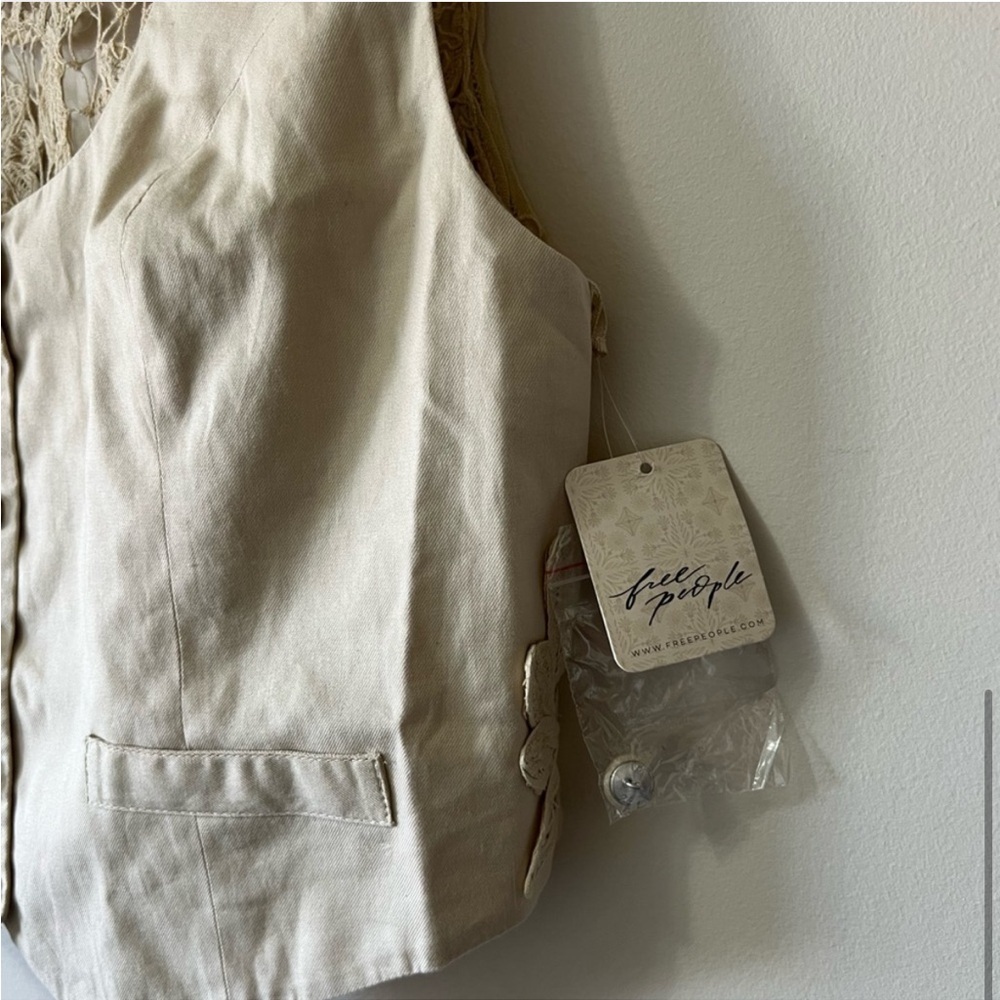 NWT Free People Bailey Battenburg Vest Crochet Neutral Cream Size Medium​​ - Picture 6 of 6